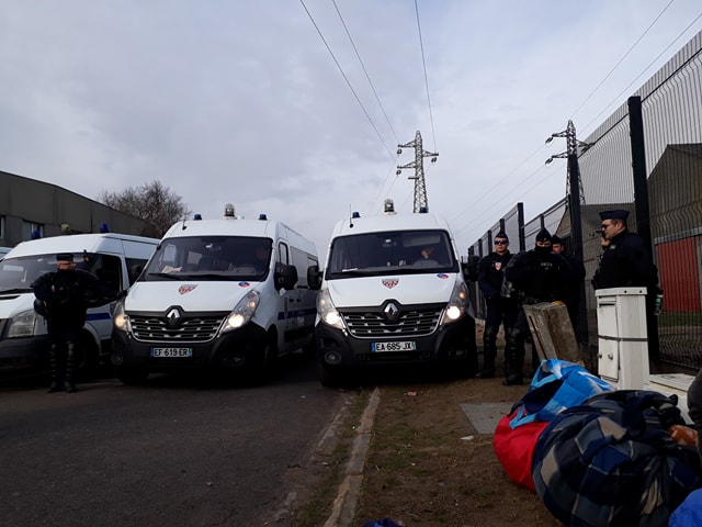 Présence policière à Calais après le démantèlement d’un campement @BondyBlog